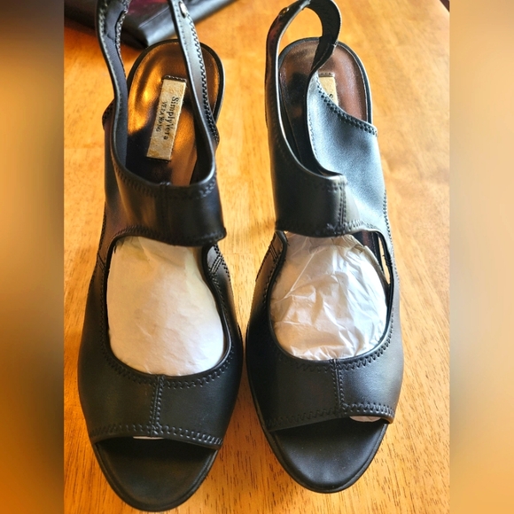 Simply Vera Black Slingback Platform Sandals Size 10 NWT - Picture 1 of 7